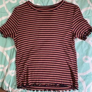 american eagle woman’s lettuce edge top